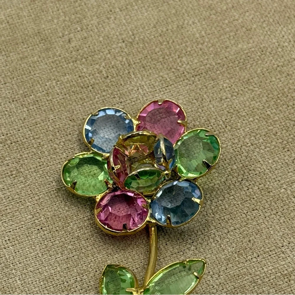 Vintage uranium glass 1980s Elegant Multicolor Floral Brooch - Picture 2 of 9